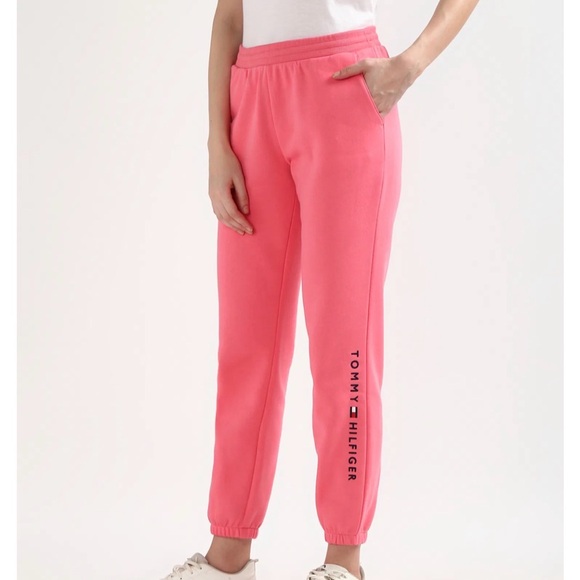 Tommy Hilfiger Women's Pink Logo Hoodie & Jogger - Picture 3 of 6